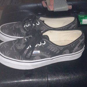 Vans Doren mens/women's skull and pot leaf